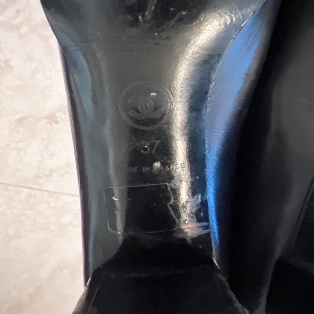 Vintage CHANEL heels - Picture 3 of 4
